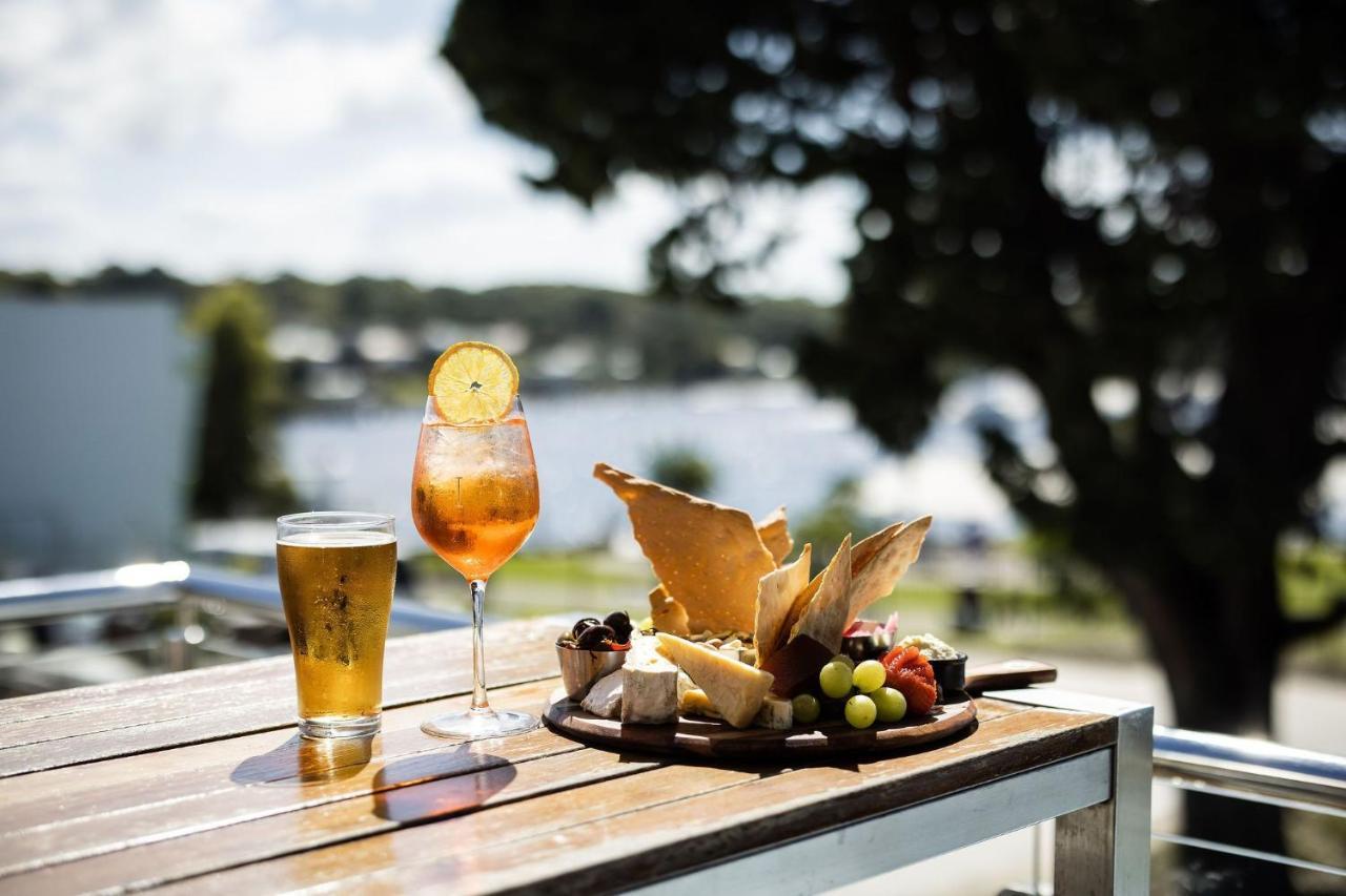 Huskisson Hotel エクステリア 写真
