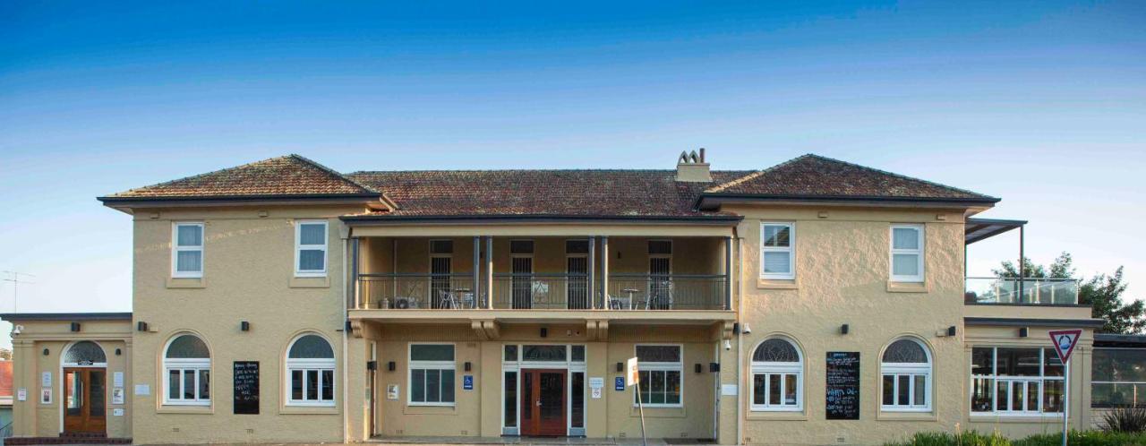 Huskisson Hotel エクステリア 写真