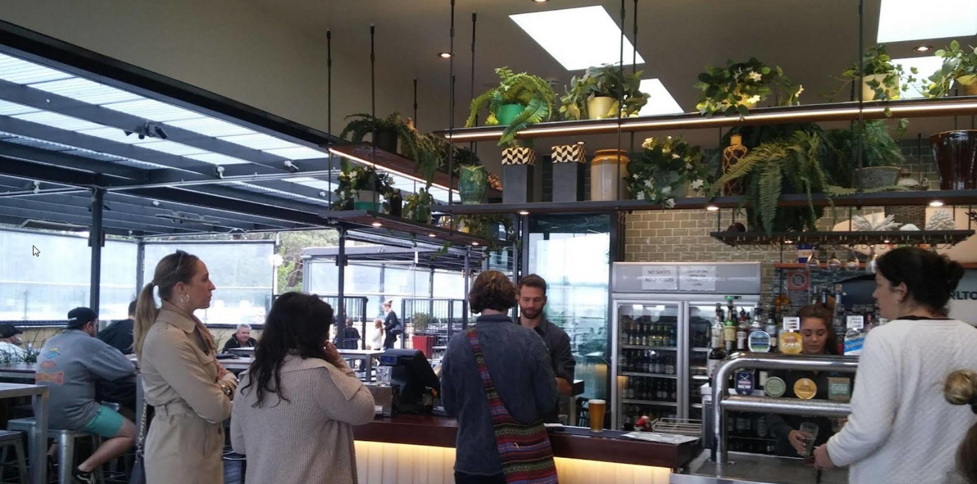 Huskisson Hotel エクステリア 写真